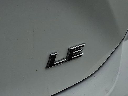 Used 2025 Toyota Camry LE image 33