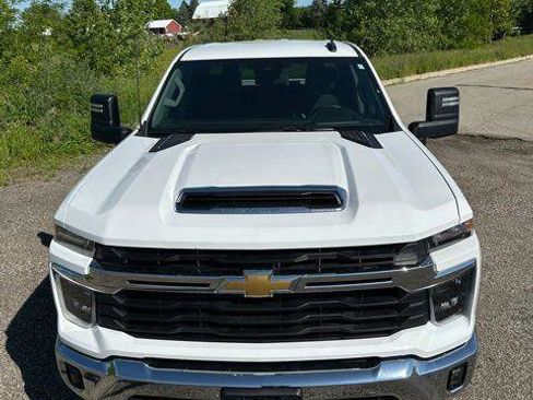 Used 2025 Chevrolet Silverado 2500 LT w/ Convenience Package AWD/4WD image 25
