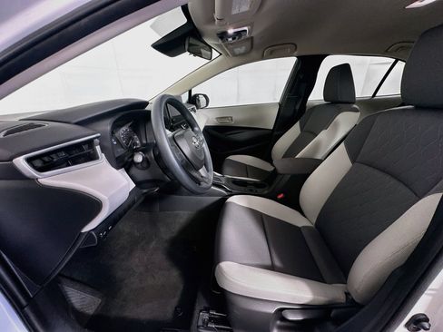 Used 2023 Toyota Corolla LE FWD image 13