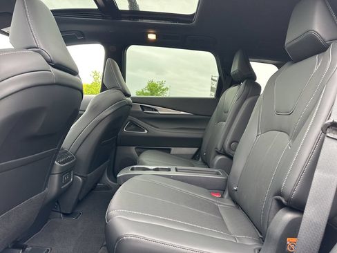 Used 2027 INFINITI QX60 Sport w/ Dark Cargo Package AWD/4WD image 32