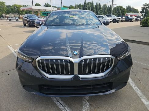 Used 2026 BMW 530i xDrive w/ Premium Package AWD/4WD image 5