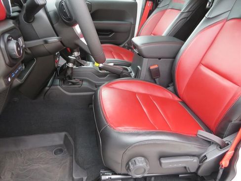 Used 2023 Jeep Wrangler Unlimited Rubicon 4xe image 18