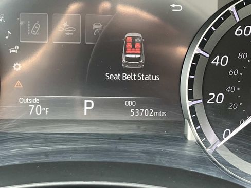 Used 2023 Toyota Highlander XLE AWD/4WD image 40