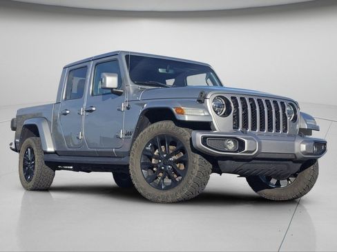 Used 2021 Jeep Gladiator Overland image 2