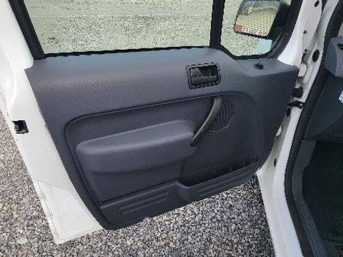 Used 2011 Ford Transit Connect XLT image 8
