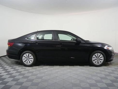 Used 2019 Volkswagen Jetta S w/ Driver Assistance Package FWD image 2