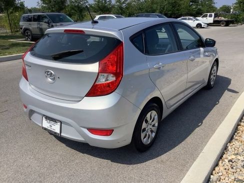 Used 2016 Hyundai Accent SE FWD image 5