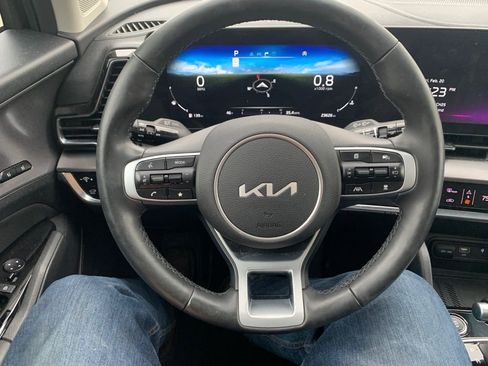 Used 2023 Kia Sportage SX image 9