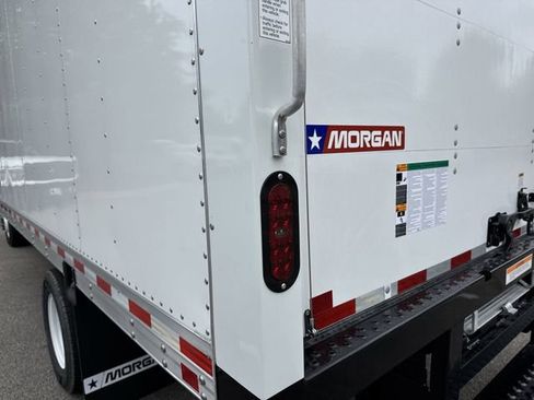New 2027 Ford E-350 and Econoline 350 Super Duty RWD image 15