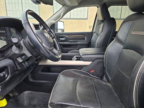 Used 2023 RAM 2500 Laramie AWD/4WD image 4
