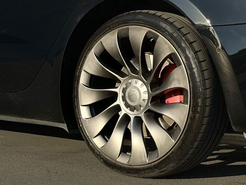 Used 2022 Tesla Model 3 Performance image 13