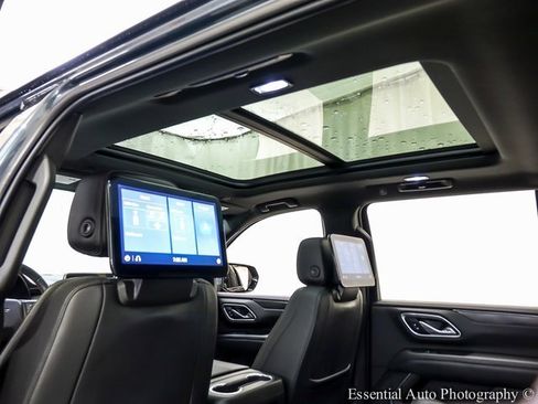 Certified 2021 Chevrolet Suburban RST w/ Luxury Package image 13