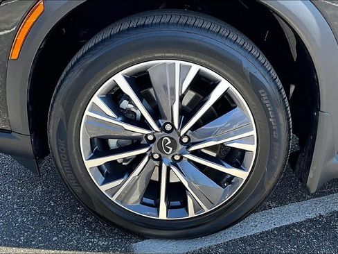 Certified 2026 INFINITI QX60 Luxe w/ Cargo Package FWD image 13