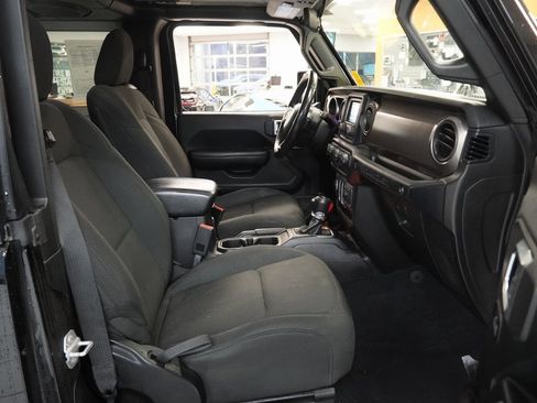 Used 2018 Jeep Wrangler Sport image 27