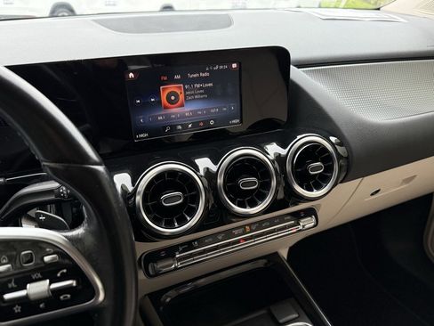 Certified 2021 Mercedes-Benz GLA 250 image 21