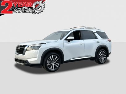 New 2025 Nissan Pathfinder Platinum w/ Cargo Package