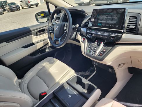 New 2026 Honda Odyssey EX-L image 8