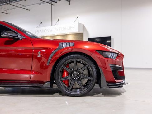 Used 2021 Ford Mustang Shelby GT500 w/ Carbon Fiber Track Pack RWD image 26