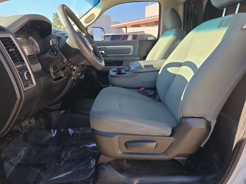 Used 2018 RAM 2500 Tradesman w/ Power & Remote Entry Group image 12