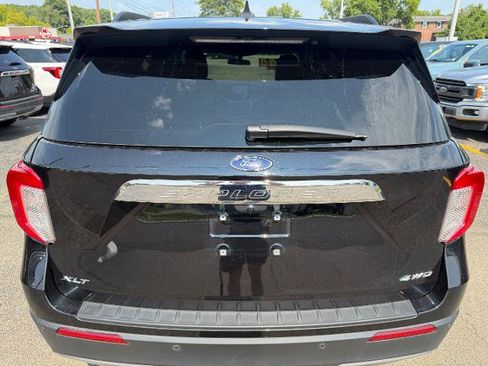 Certified 2024 Ford Explorer XLT w/ Equipment Group 202A AWD/4WD image 6