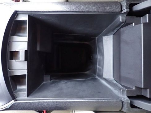 Used 2022 Ford Edge SE w/ Black Appearance Package image 26