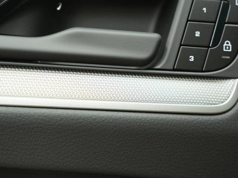 New 2026 Porsche Cayenne image 31