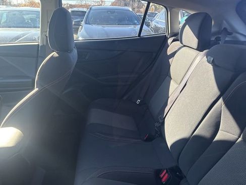 Used 2022 Subaru Crosstrek 2.0i Premium w/ Moonroof Package image 7