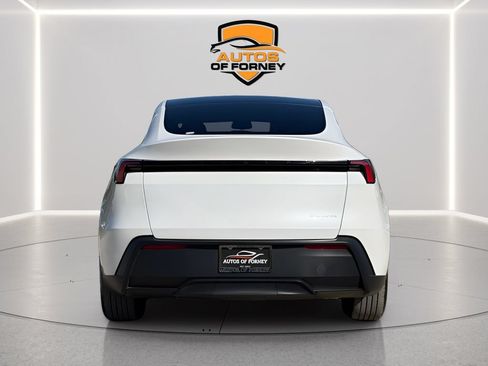 Used 2026 Tesla Model Y AWD image 3