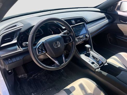 Used 2018 Honda Civic EX image 9