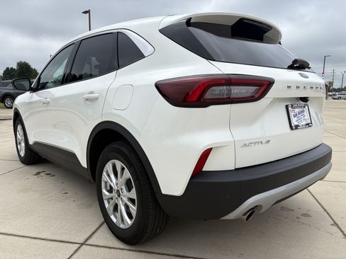 Used 2023 Ford Escape Active w/ Tech Pack #1 FWD image 5
