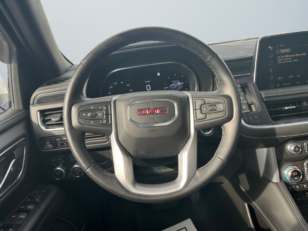 Used 2022 GMC Yukon XL SLT w/ SLT Premium Package AWD/4WD image 12