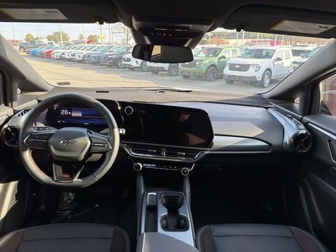 Used 2024 Chevrolet Equinox EV RS image 24