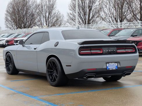 Used 2022 Dodge Challenger R/T Scat Pack w/ Shaker Package image 8