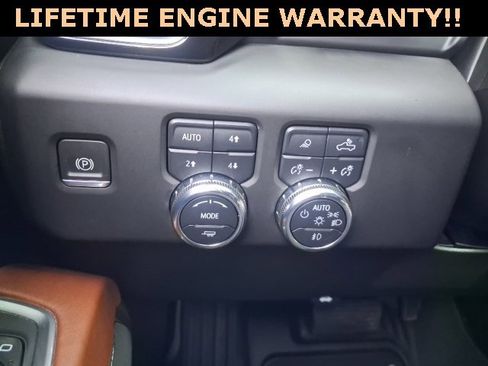 Used 2023 GMC Sierra 1500 Denali Ultimate image 10