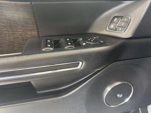 Used 2021 Ford Expedition Max Limited RWD image 16