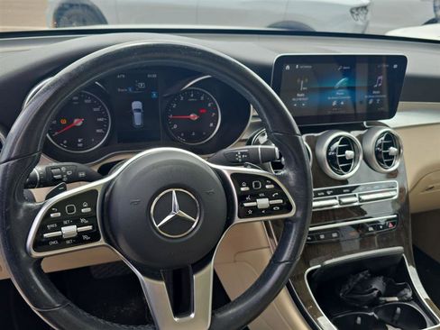 Used 2021 Mercedes-Benz GLC 300 image 6