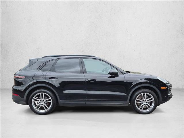 Used 2022 Porsche Cayenne AWD/4WD image 4