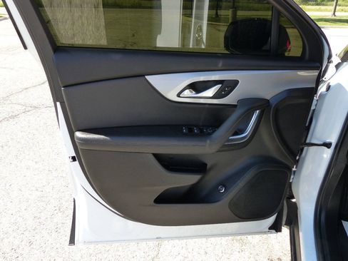 Used 2022 Chevrolet Blazer LT FWD image 19