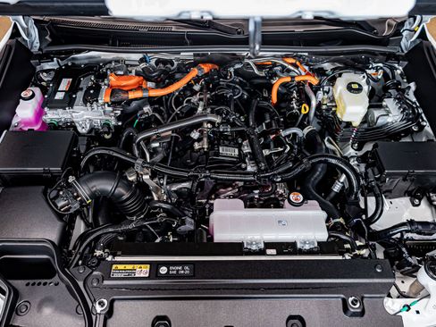 Used 2025 Toyota 4Runner TRD Off-Road Premium image 32