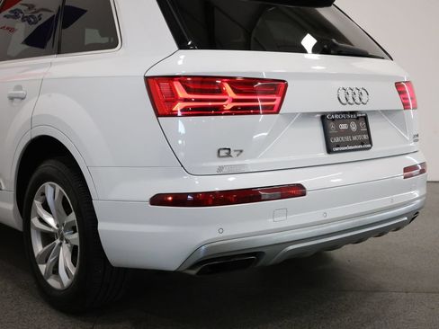 Used 2017 Audi Q7 3.0T Premium Plus w/ Premium Plus Package AWD/4WD image 10