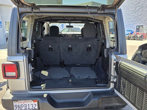 Used 2020 Jeep Wrangler Unlimited Sport S AWD/4WD image 19