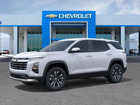 New 2026 Chevrolet Equinox LT FWD image 2