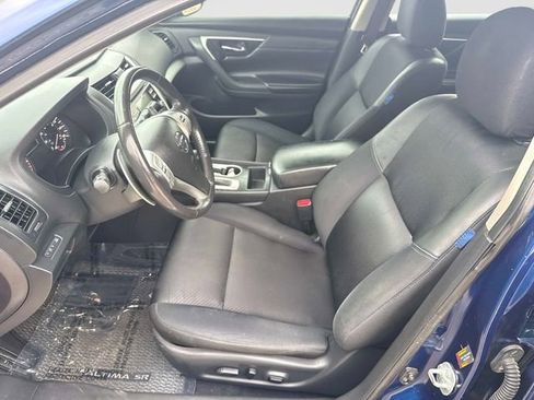 Used 2017 Nissan Altima 3.5 SR w/ Interior Lighting Package image 11