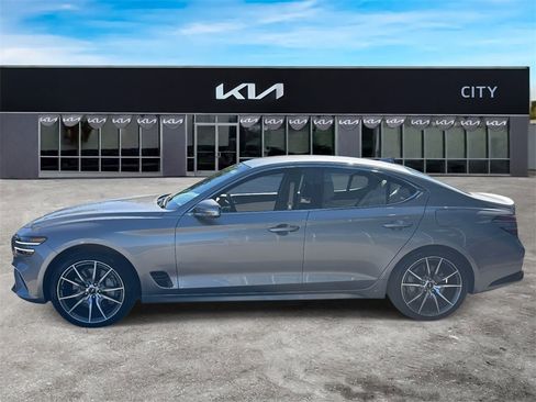 Used 2025 Genesis G70 2.5T image 7