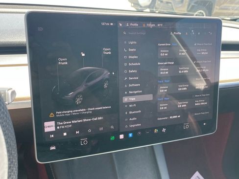 Used 2022 Tesla Model Y Long Range AWD/4WD image 9