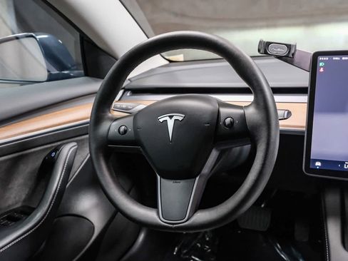 Used 2023 Tesla Model 3 Standard Range RWD image 18