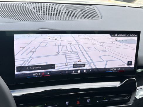 Used 2025 BMW 530i xDrive image 4