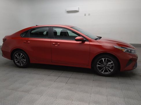 Used 2024 Kia Forte LXS FWD image 11