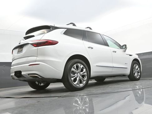 Used 2021 Buick Enclave Avenir w/ Avenir Technology Package AWD/4WD image 39