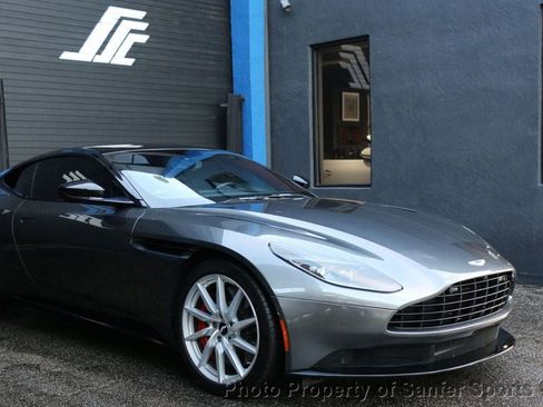 Used 2019 Aston Martin DB11 Coupe RWD image 3